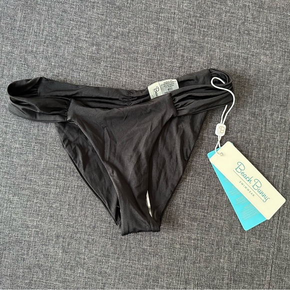Beach Bunny NWT size small swim bottom - Picture 1 of 4